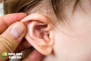 Viêm tai giữa ở trẻ em có nguy hiểm không