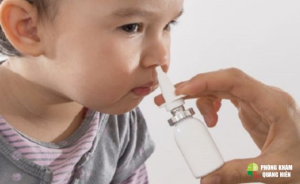 Bé bị sổ mũi nghẹt mũi phải làm sao?