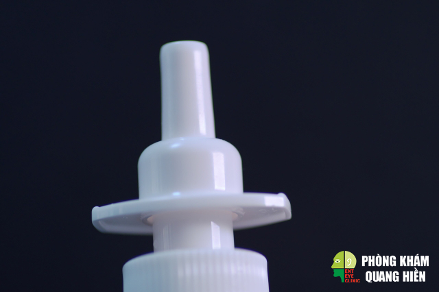 Bị đau mũi cánh trái