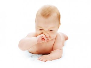 Cách trị nghẹt mũi cho trẻ sơ sinh dân gian