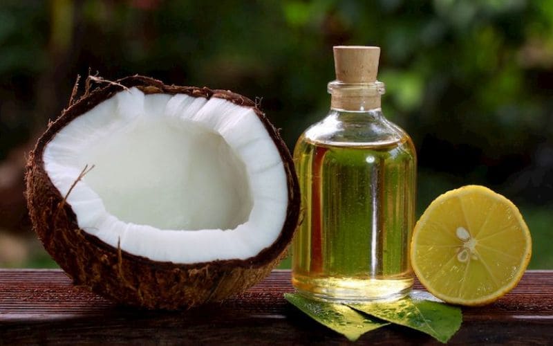 dấu hiệu côn trùng chui vào tai